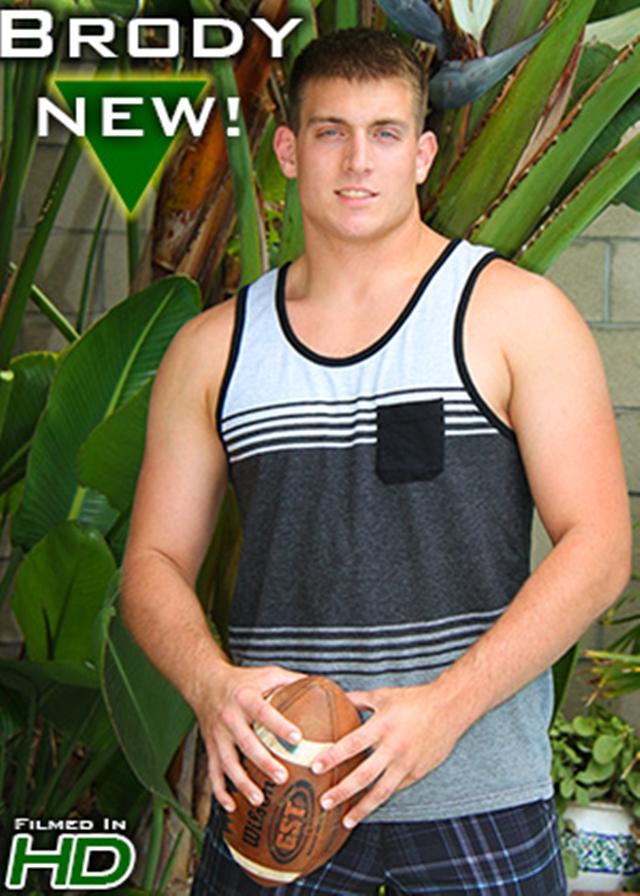 Island Studs Brody 21 year old college football player muscle butt athletic thighs naked hard dick 002 male tube red tube gallery photo - Beefy Brody