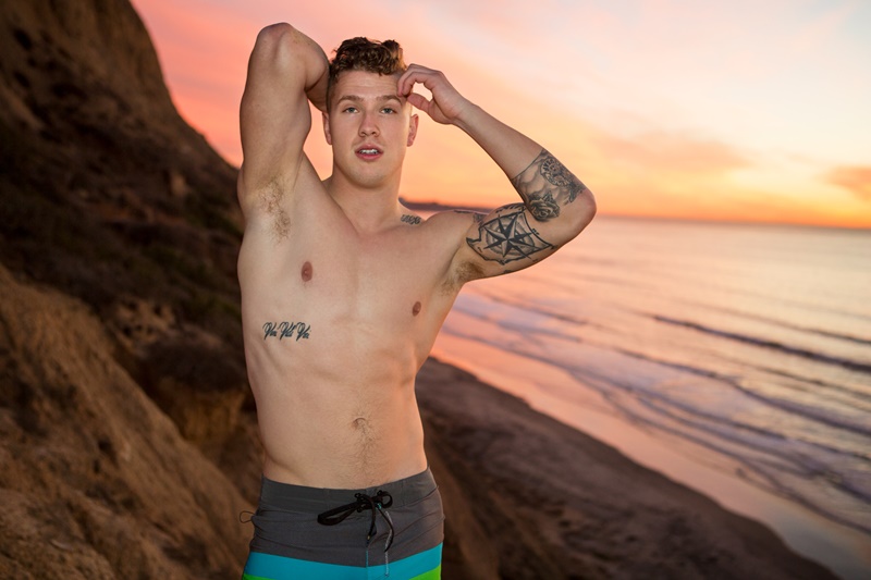SeanCody young sexy tattooed muscle boy Cort big thick long dick hairy ass crack furry anal cheeks smooth chest ripped six pack abs 014 gay porn sex gallery pics video photo - Sexy young muscle dude Cort jerks out a huge cum load
