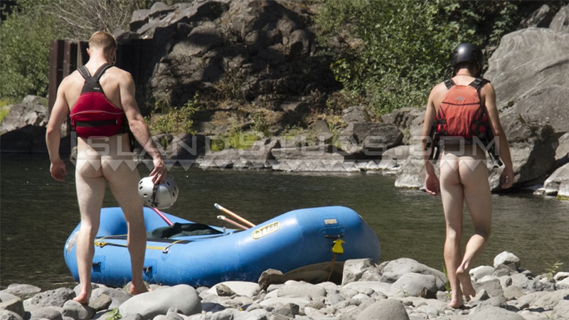 White Water Porn Video - Island Studs roommates Chris Pryce and Chuck go nude white water rafting in  Oregon â€“ Naked Gay Porn Pics