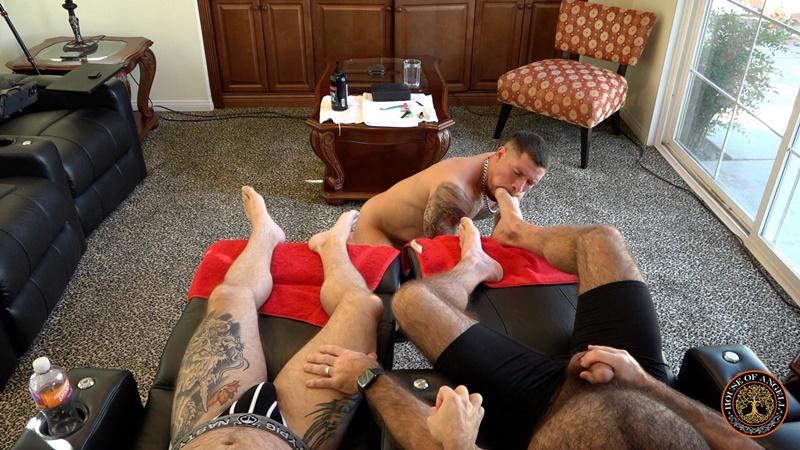 Alpha Muscle Pup Antonio Tiger worships the feet big cocks of hairy bears Will Angell Liam Angell 6 gay porn pics - Alpha Muscle Pup Antonio Tiger worships the feet and big cocks of hairy bears Will Angell and Liam Angell
