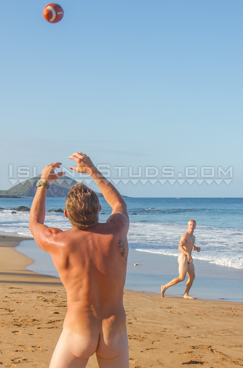 IslandStuds-straight-Nyles-9-inch-cock-Daddy-Van-Surf-HUGE-balls-ripped-college-football-big-cock-nut-sack-muscle-jock-naked-young-men-004-gay-porn-video-porno-nude-movies-pics-porn-star-sex-photo